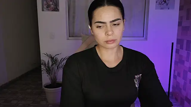 Snapshot of sexyladyy_ chatting on 03.04.25 sexyladyy online show from 03.04.25