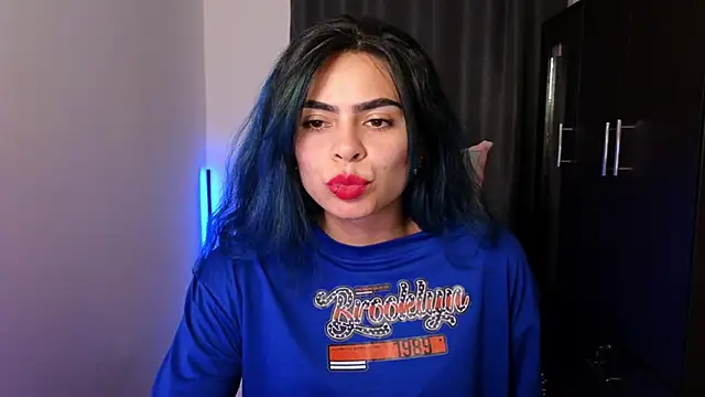 Snapshot of sexyladyy_ chatting on 09.12.25 sexyladyy online show from 09.12.25