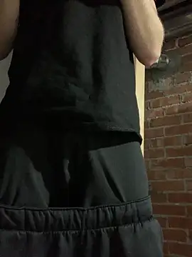 Snapshot of KcCumz19 chatting on 12.20.25 KcCumz19 online show from 12.20.25