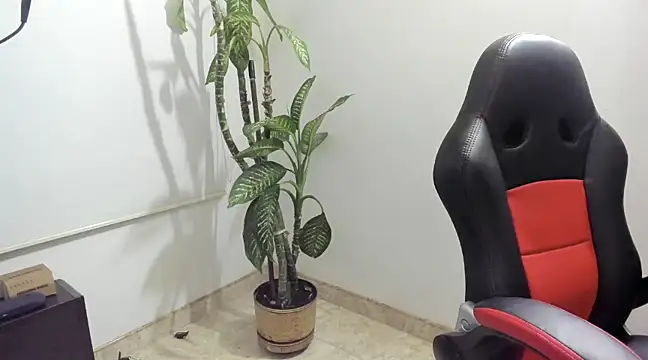 madelaine blosson online show from 03.01.25