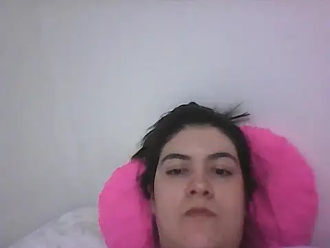 lauratobon online show from 06.17.26