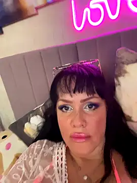 Lolaley2 online show from 10.11.25