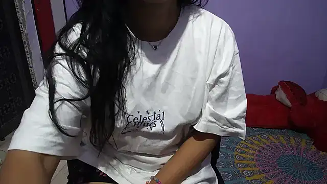 Snapshot of BabyNaina chatting on 11.28.25 BabyNaina online show from 11.28.25