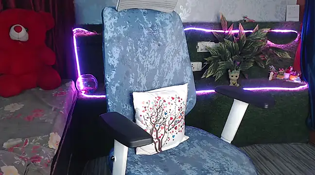 Beyond Cuteness  online show from 02.22.25