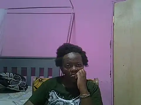 Snapshot of Ebonyceline chatting on 02.19.25 Ebonyceline online show from 02.19.25