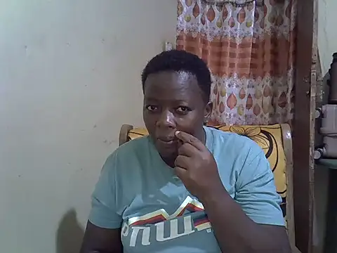 Snapshot of Ebonyceline chatting on 10.07.25 Ebonyceline online show from 10.07.25