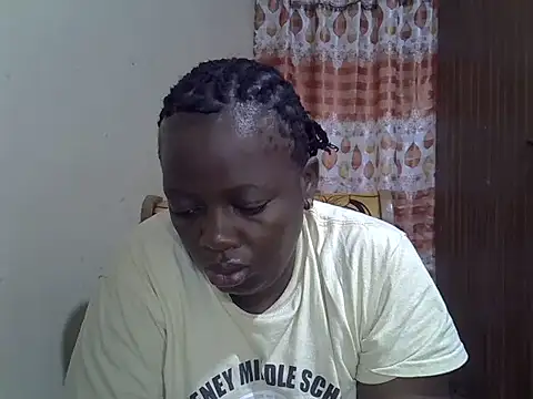 Snapshot of Ebonyceline chatting on 10.22.25 Ebonyceline online show from 10.22.25