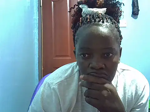 Snapshot of Ebonyceline chatting on 03.13.26 Ebonyceline online show from 03.13.26