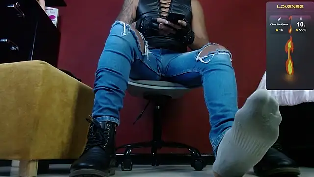 TomLover 12 online show from 02.21.25