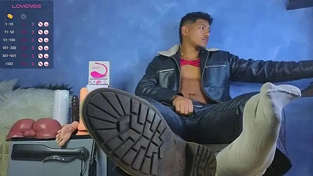 TomLover 12 online show from 07.05.26