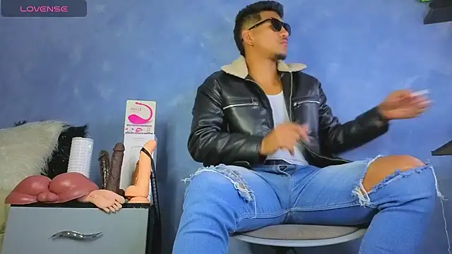 TomLover 12 online show from 07.16.26