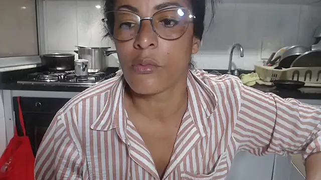 kateleyagrey online show from 10.24.25