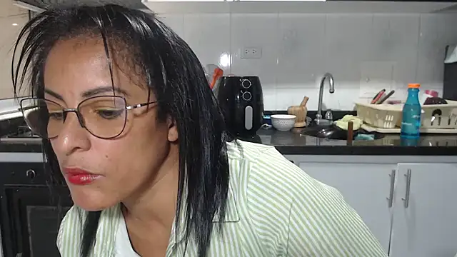 kateleyagrey online show from 11.26.25