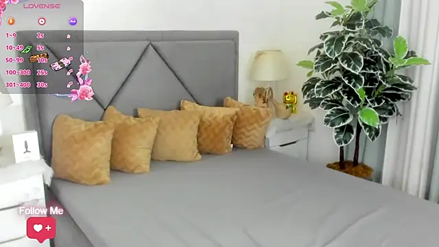 Snapshot of Miss_Cattleya69 chatting on 11.19.25 Miss Cattleya69 online show from 11.19.25