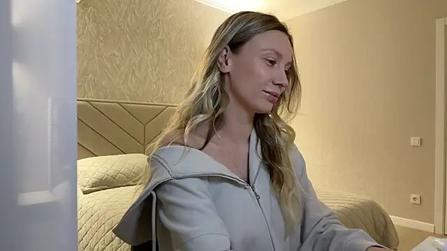 Alice Wonders online show from 01.09.25