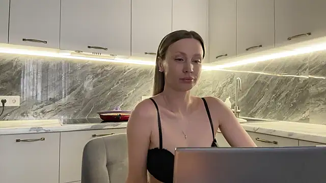 Alice Wonders online show from 02.28.25