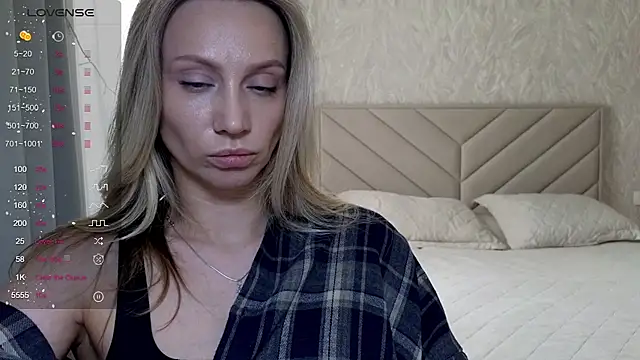 Alice Wonders online show from 04.22.26