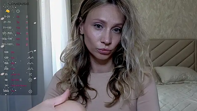 Alice Wonders online show from 05.08.26