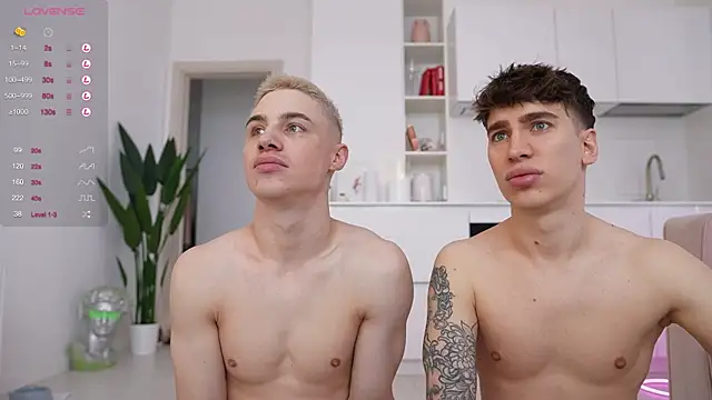 Evan  White  online show from 02.12.25