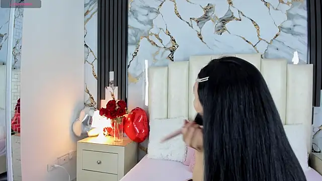 Snapshot of lulumars chatting on 02.17.25 lulumars online show from 02.17.25