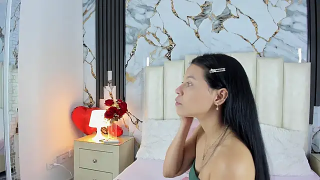 Snapshot of lulumars chatting on 02.21.25 lulumars online show from 02.21.25