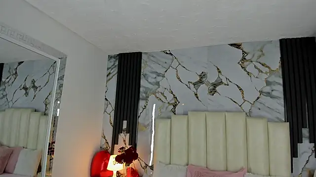 Snapshot of lulumars chatting on 02.22.25 lulumars online show from 02.22.25