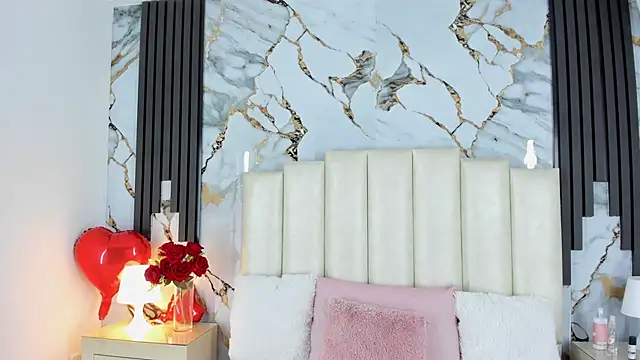 Snapshot of lulumars chatting on 02.24.25 lulumars online show from 02.24.25