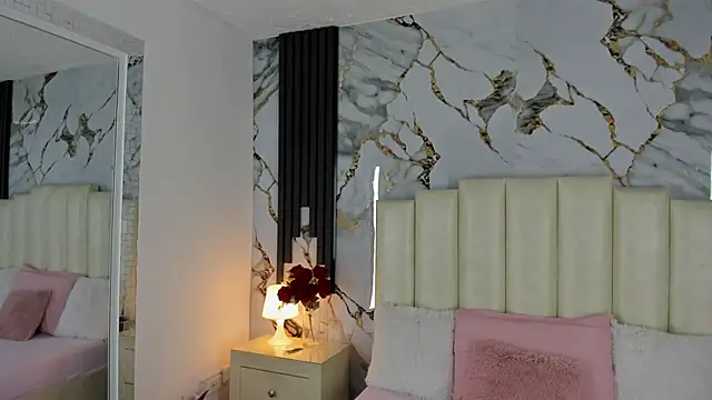 Snapshot of lulumars chatting on 02.26.25 lulumars online show from 02.26.25