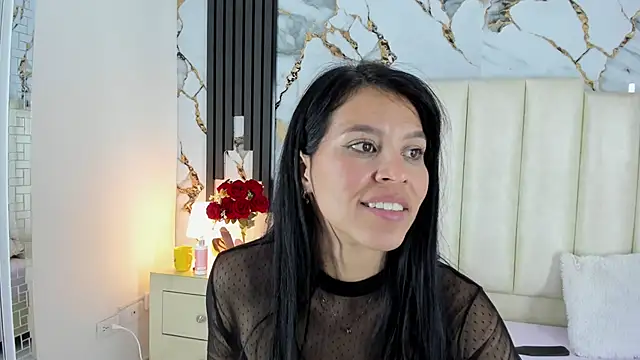 Snapshot of lulumars chatting on 03.10.25 lulumars online show from 03.10.25