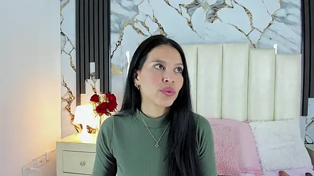 Snapshot of lulumars chatting on 03.22.25 lulumars online show from 03.22.25