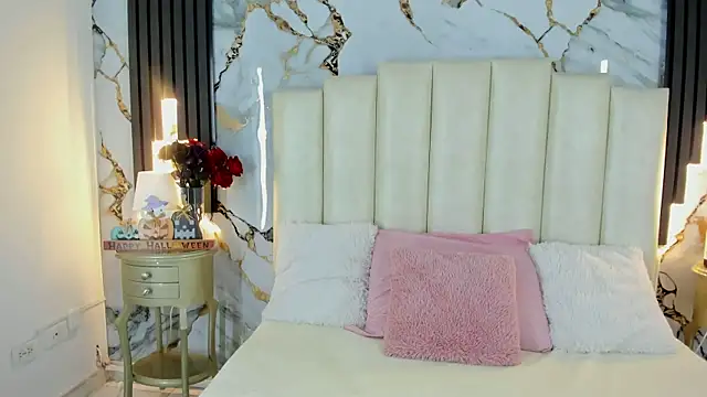 Snapshot of lulumars chatting on 10.21.25 lulumars online show from 10.21.25