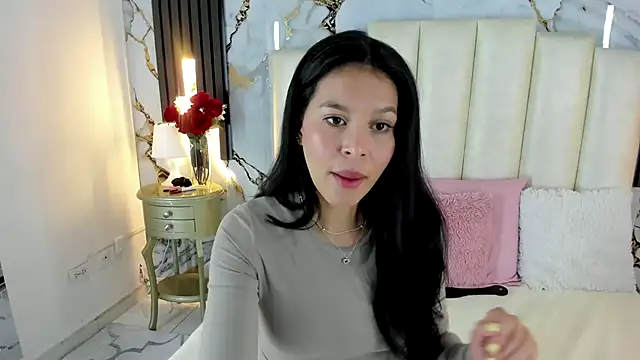 Snapshot of lulumars chatting on 11.19.25 lulumars online show from 11.19.25