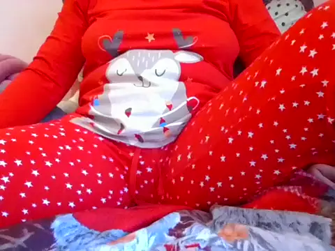 Snapshot of RealLittleRedRidingHood chatting on 11.20.25 RealLittleRedRidingHood online show from 11.20.25