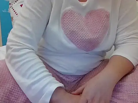 Snapshot of RealLittleRedRidingHood chatting on 01.16.26 RealLittleRedRidingHood online show from 01.16.26