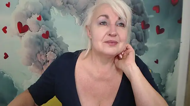 Snapshot of BlondyLeeBest chatting on 02.14.25 BlondyLeeBest online show from 02.14.25