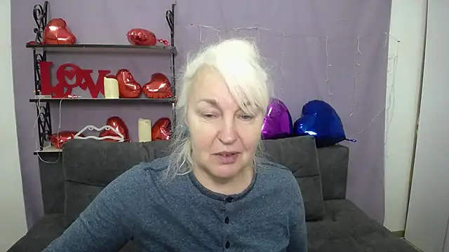 Snapshot of BlondyLeeBest chatting on 03.02.25 BlondyLeeBest online show from 03.02.25