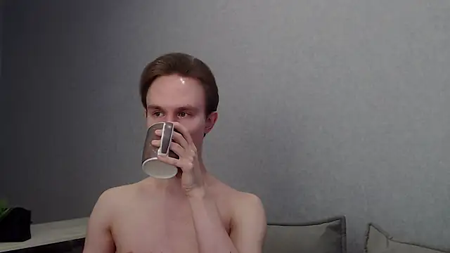 Snapshot of MartinMendez chatting on 02.07.25 MartinMendez online show from 02.07.25