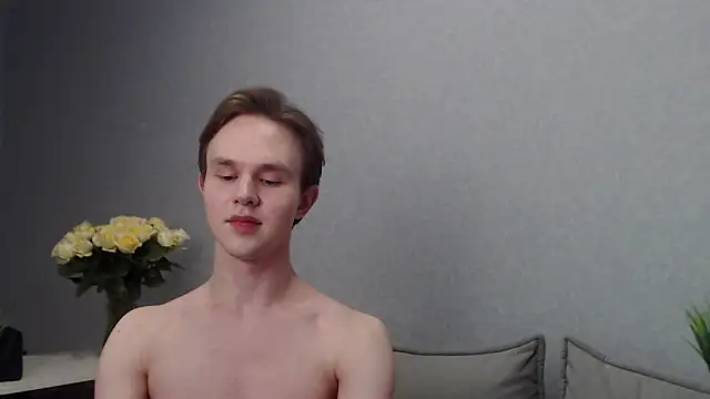 Snapshot of MartinMendez chatting on 02.15.25 MartinMendez online show from 02.15.25