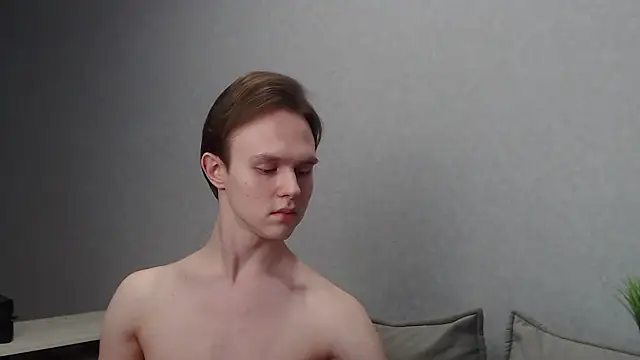 Snapshot of MartinMendez chatting on 02.18.25 MartinMendez online show from 02.18.25