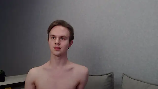 Snapshot of MartinMendez chatting on 02.20.25 MartinMendez online show from 02.20.25