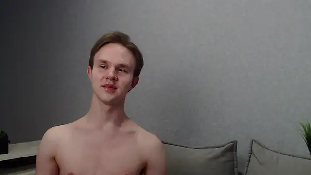 Snapshot of MartinMendez chatting on 02.22.25 MartinMendez online show from 02.22.25