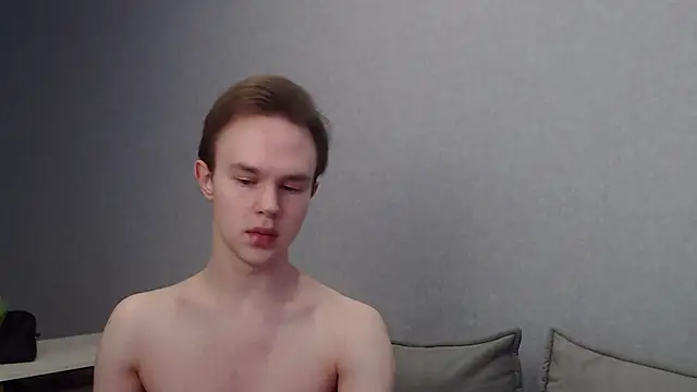 Snapshot of MartinMendez chatting on 02.25.25 MartinMendez online show from 02.25.25