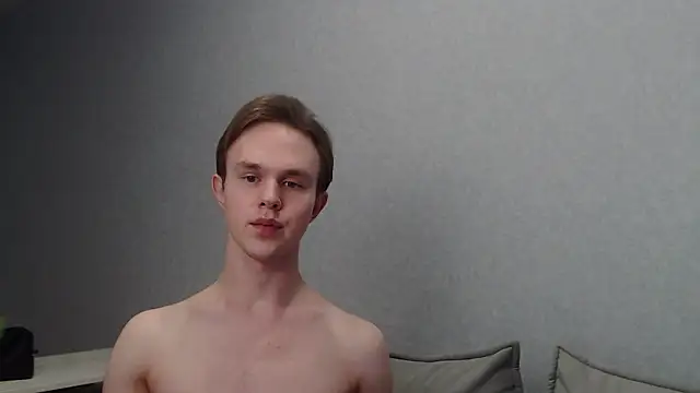 Snapshot of MartinMendez chatting on 02.25.25 MartinMendez online show from 02.25.25