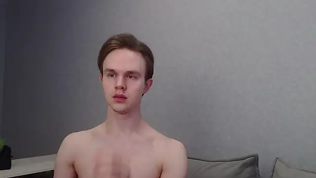 Snapshot of MartinMendez chatting on 02.27.25 MartinMendez online show from 02.27.25