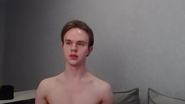 Snapshot of MartinMendez chatting on 03.05.25 MartinMendez online show from 03.05.25