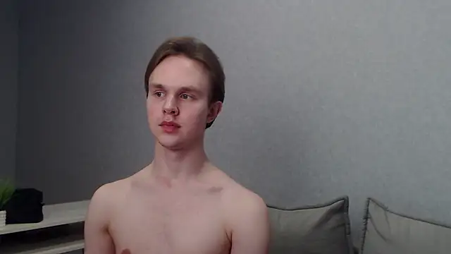 Snapshot of MartinMendez chatting on 03.05.25 MartinMendez online show from 03.05.25