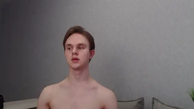 Snapshot of MartinMendez chatting on 03.08.25 MartinMendez online show from 03.08.25