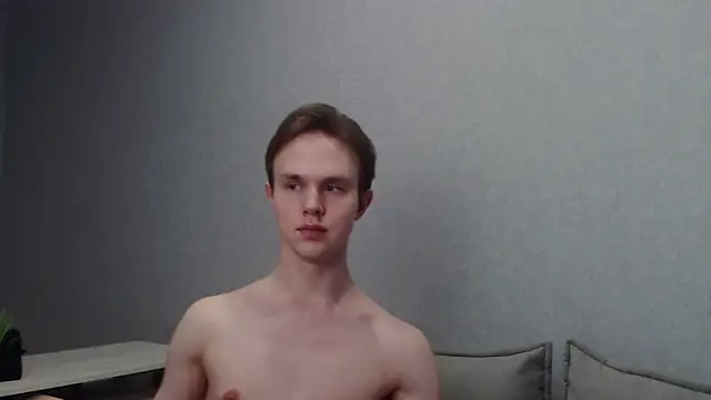 Snapshot of MartinMendez chatting on 03.08.25 MartinMendez online show from 03.08.25