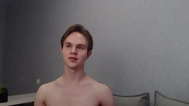 Snapshot of MartinMendez chatting on 03.15.25 MartinMendez online show from 03.15.25