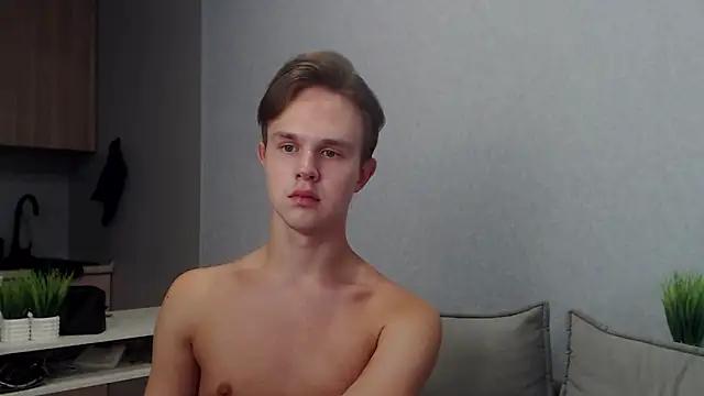 Snapshot of MartinMendez chatting on 09.27.25 MartinMendez online show from 09.27.25